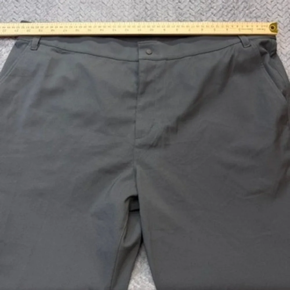 NWT Nike Golf Pants Mens 42x28 Gray Dri-FIT Standard Fit Performance DN2397-070‎